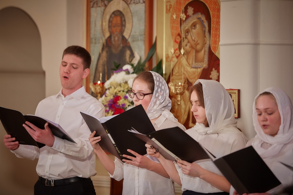 молодежный церковный хор