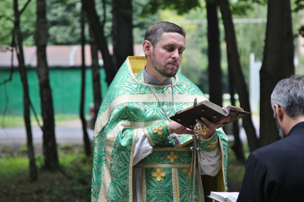 Священник Глеб Козлов